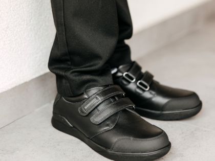 Adidași școală BIOMECANICS